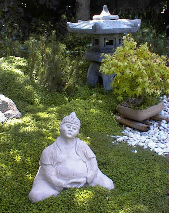 Probesitzen im japanischen Gartenteil / Trial Sitting in the Japanese Garten Corner